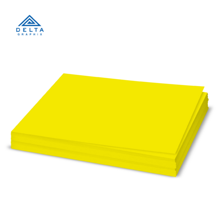 Arkusz żółtych kartek w formacie A4.