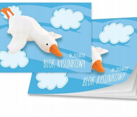 Blok rysunkowy z pluszową Gęsią Pipa w chmurkach na błękitnym tle.