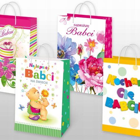 Mix czterech torebek na Dzień Babci z motywami kwiatowymi i napisami Kochanej Babci, Najdroższej Babci, Najlepszej Babci na Świecie, Kocham Cię Babciu