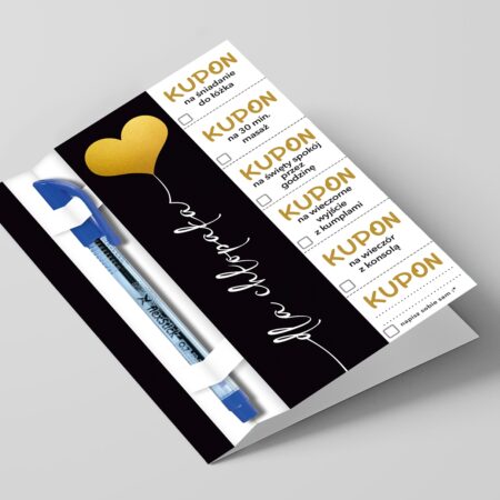 Kartka na Dzień Chłopaka z długopisem i kuponami.