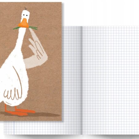 Zeszyt w kratkę okładka z gęsią z zieloną trawką w dziobie, machająca skrzydłem.