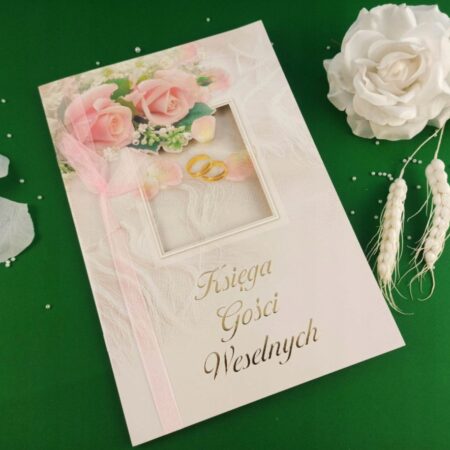 księga gości weselnych, w tle ozdobne kwiaty