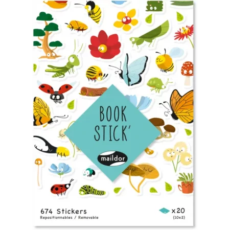 Zdjęcie przedstawia książeczkę z naklejkami - ponad 600 naklejek!