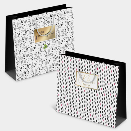 Zdjęcie przedstawia: torebka ozdobna duża " dużo szczęścia" , " moc życzeń"