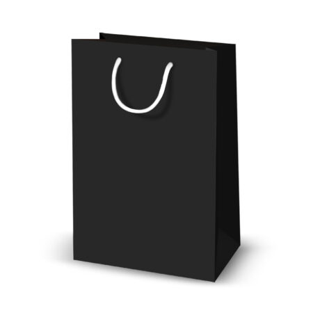 Zdjęcie przedstawia czarną matową torebkę ozdobną z białym sznureczkiem.